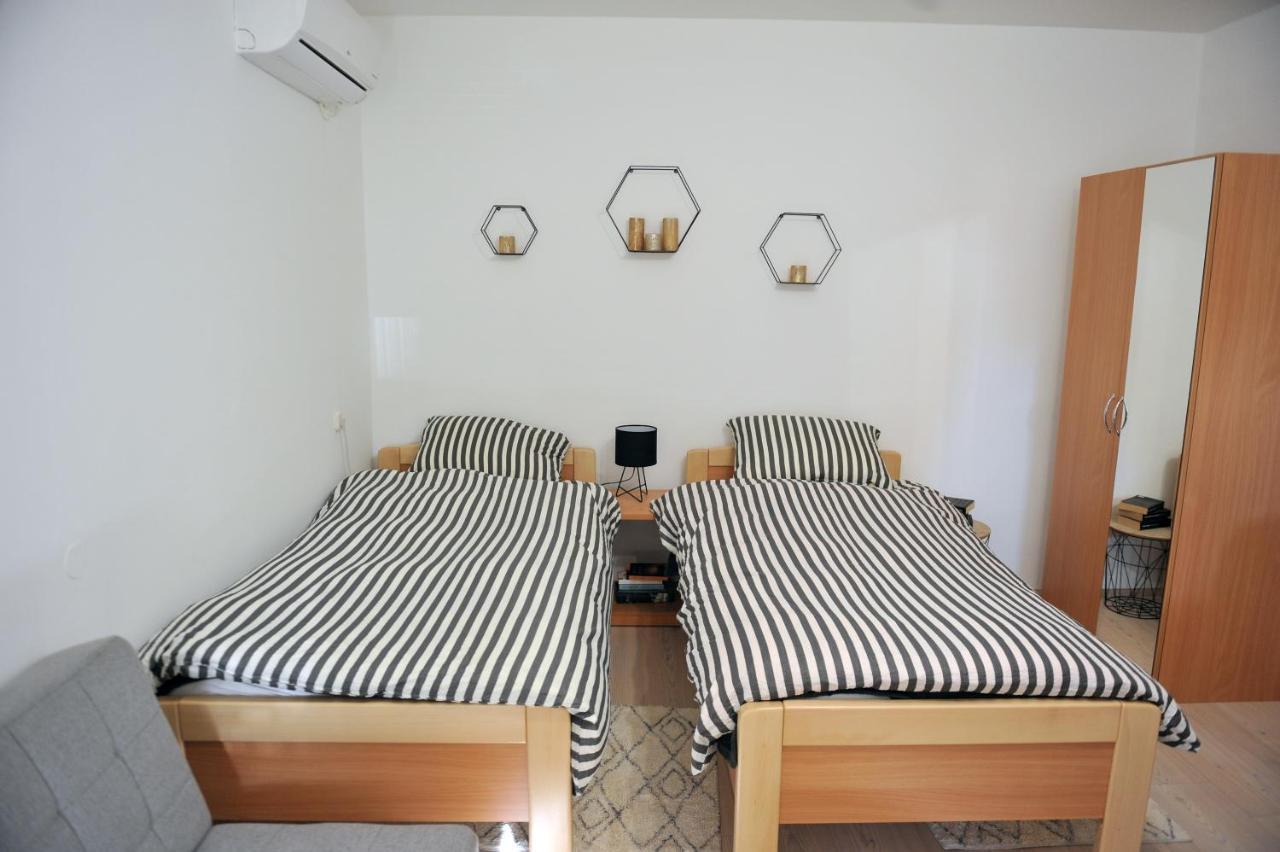 Studio Apartman Bandb Ðakovo المظهر الخارجي الصورة