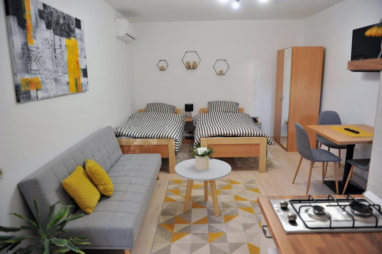 Studio Apartman Bandb Ðakovo المظهر الخارجي الصورة
