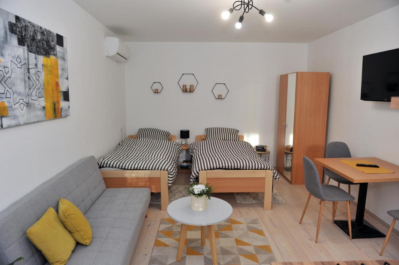Studio Apartman Bandb Ðakovo المظهر الخارجي الصورة
